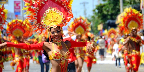 http://blog.altiplano-voyage.com/wp-content/uploads/2012/11/carnaval-barranquilla-colombie.jpg