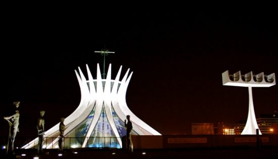 voyage-bresil-brasilia-cathedral-metropolitana-exterieur