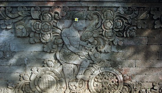 temple-bali-bas-relief