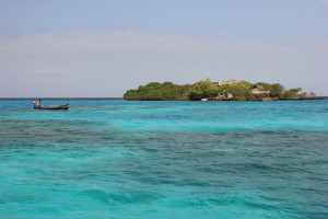 Les eaux cristallines des îles de Rosaire...