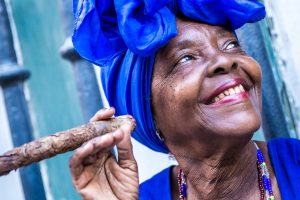 Une Cubaine dans les rues de la Havane