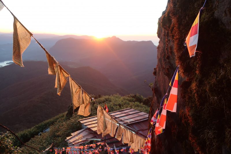 Ascension de l'Adam's peak Lever de soleil lors de l'ascension de l'Adam's Peak, Sri Lanka