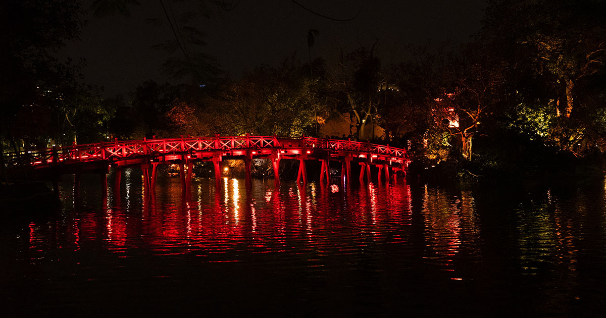 Hanoi de nuit pont