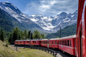 Bernina Express célèbre train de Suisse